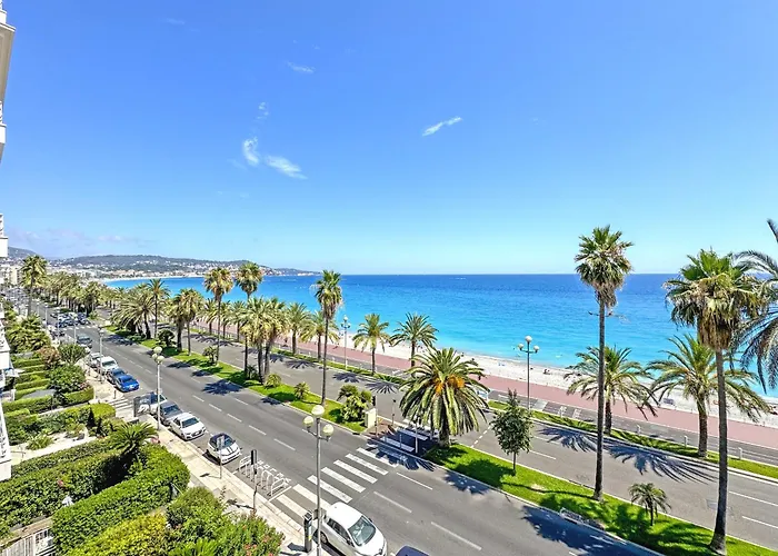 Seaview Loft Promenade 아파트